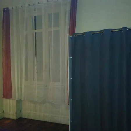 With One Bedroom In Lyon, With Wonderful View And Wifi Daire